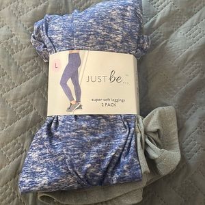 A 2 pack of Just be super soft leggings